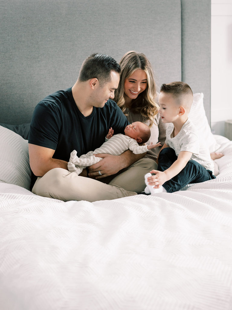Casual in-home family photos by Utah photographer Alora Lani