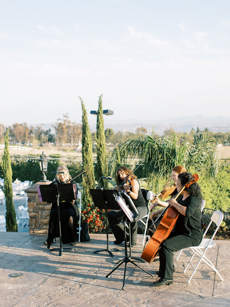 A Thousands Oaks Wedding Mixing Italian Luxury with California Casual | Photographed by Southern California wedding photographer Alora Lani