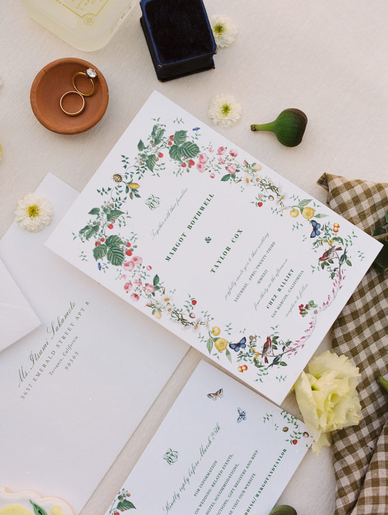 As a luxury wedding photographer, here are 2023 wedding trends I hope to see for bold and vibrant weddings | Colorful Wedding Invitations