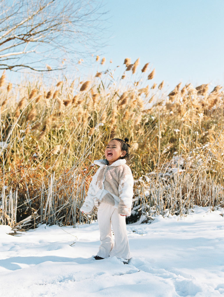 Winter family photos with a toddler in Lehi Utah | Utah Valley family photographer Alora Lani | Winter film family photos
